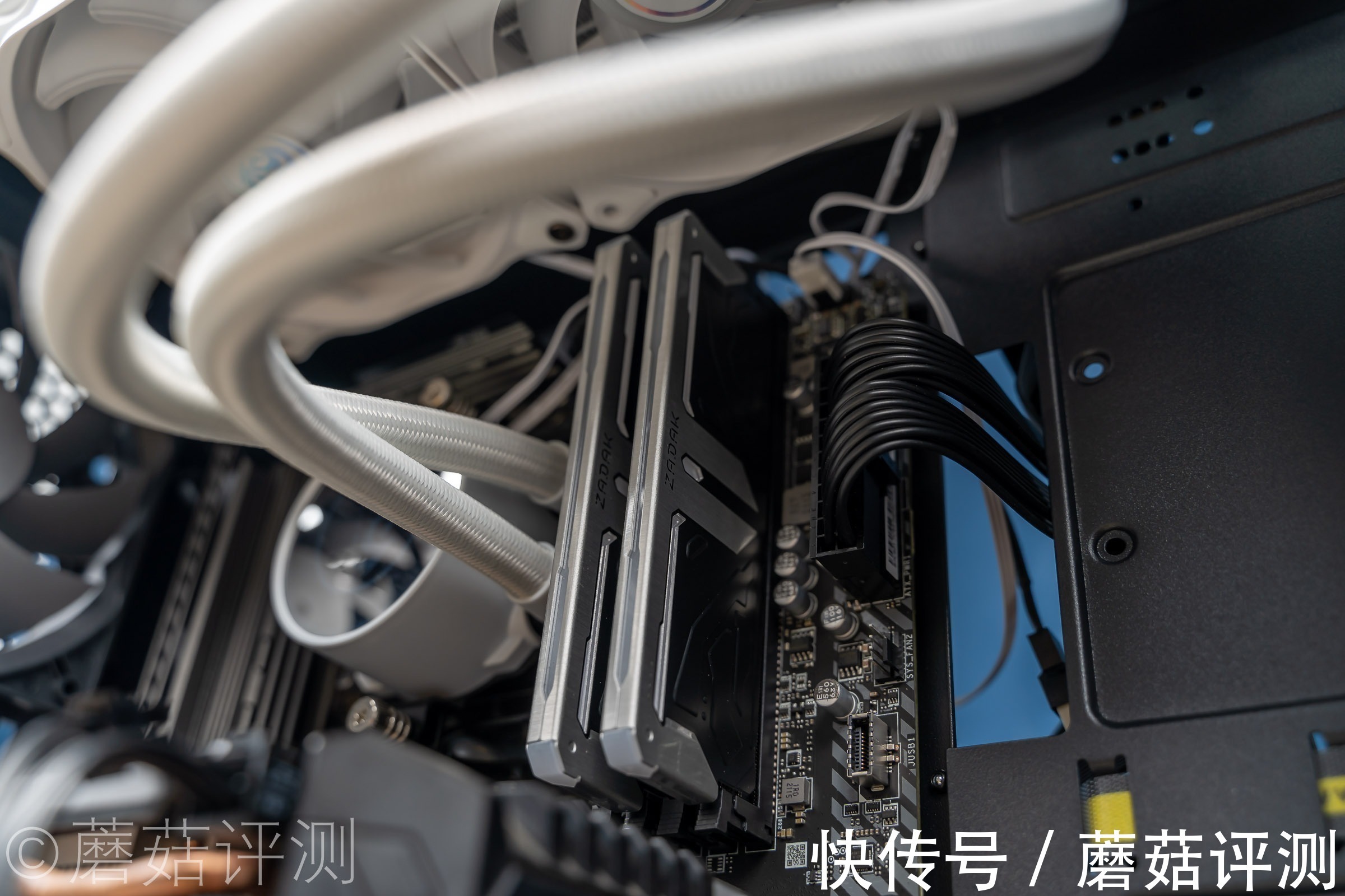 微星|显卡价格持续走高，蘑菇无奈只能捡垃圾、技嘉GTX1050Windforce显卡