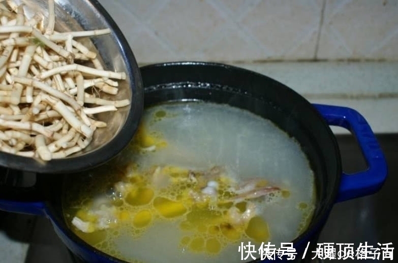 止咳|冬天要多喝这道汤,一年四季很少咳嗽,止咳效果比很多药材都强