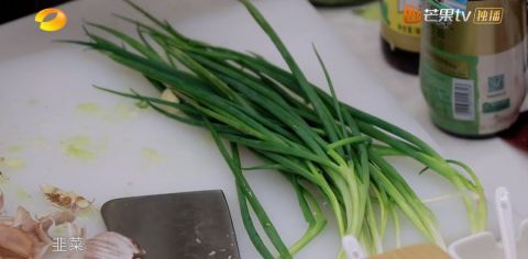 蘇有朋|中餐廳把黃曉明請(qǐng)來又不開撕，芒果臺(tái)轉(zhuǎn)性了？我看沒那么簡(jiǎn)單