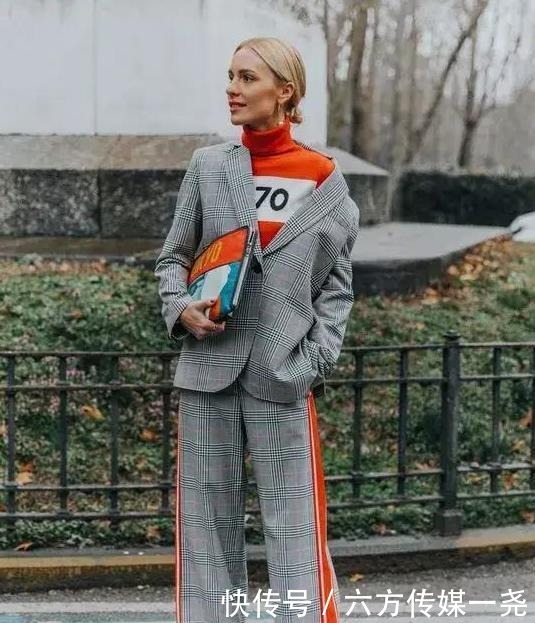 周涛|52岁周涛私服太会穿,小西装外套配牛仔裤减龄时尚,气质真高级