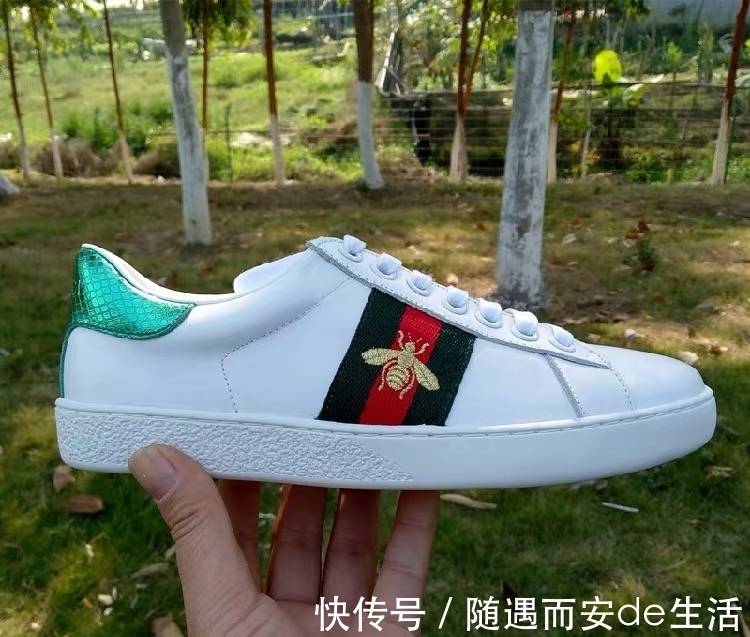 贝壳|穿搭必不可少的小白鞋