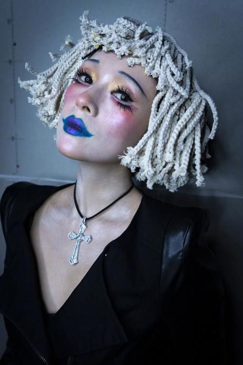 妆容还|万圣节，戚薇妆容吓人，张雪迎大眼抢镜，而章子怡妆容显丑很成功