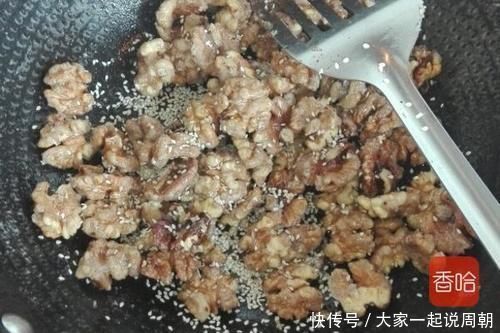 脱发|满头白发不要染,多吃这种食物,告别白发脱发,老少皆宜别错过