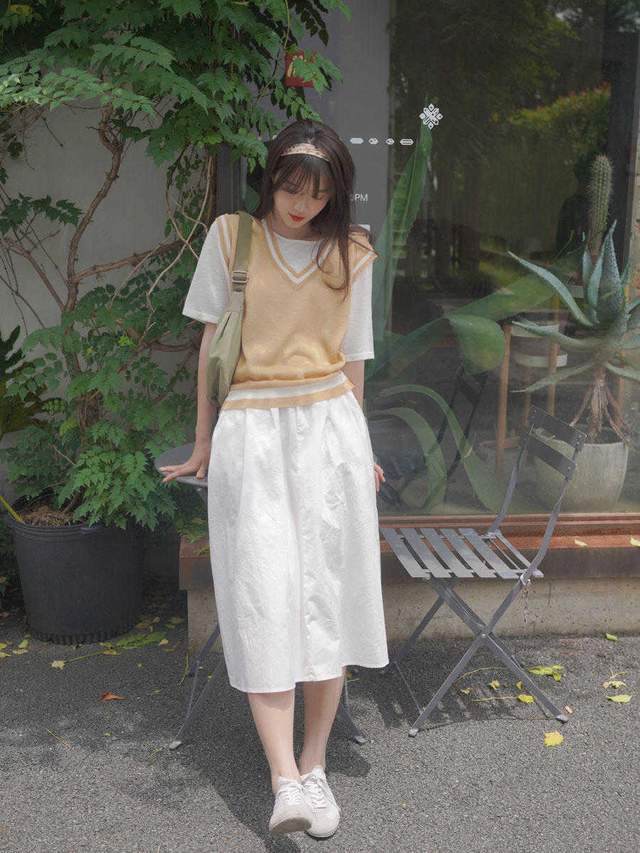 马甲|衬衫的叠穿原来这么好看,学会这3套叠穿简约又高级,谁能不爱?