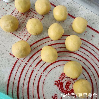 室温|这道原味奶酥月饼，我一年四季都想吃