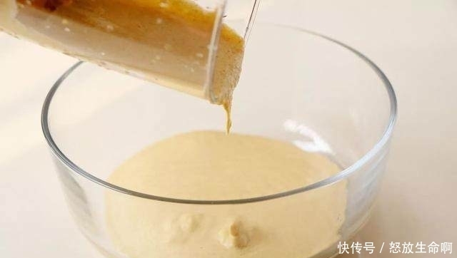  发糕|简单快手的小米发糕，原来可以吃出这样的高！大！上！