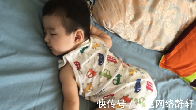 信号|孩子大脑发育有信号,若小婴儿出现这些特征,或有当学霸的潜力