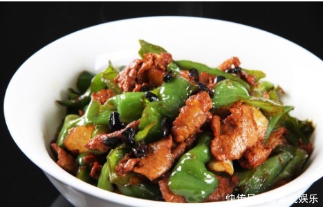 辣椒炒肉,先炒辣椒还是先炒肉顺序弄错了,怪不得不好吃