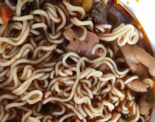 些好吃|吃泡面总缺少配食以下“4种”配食选一种,大学生首先第四种