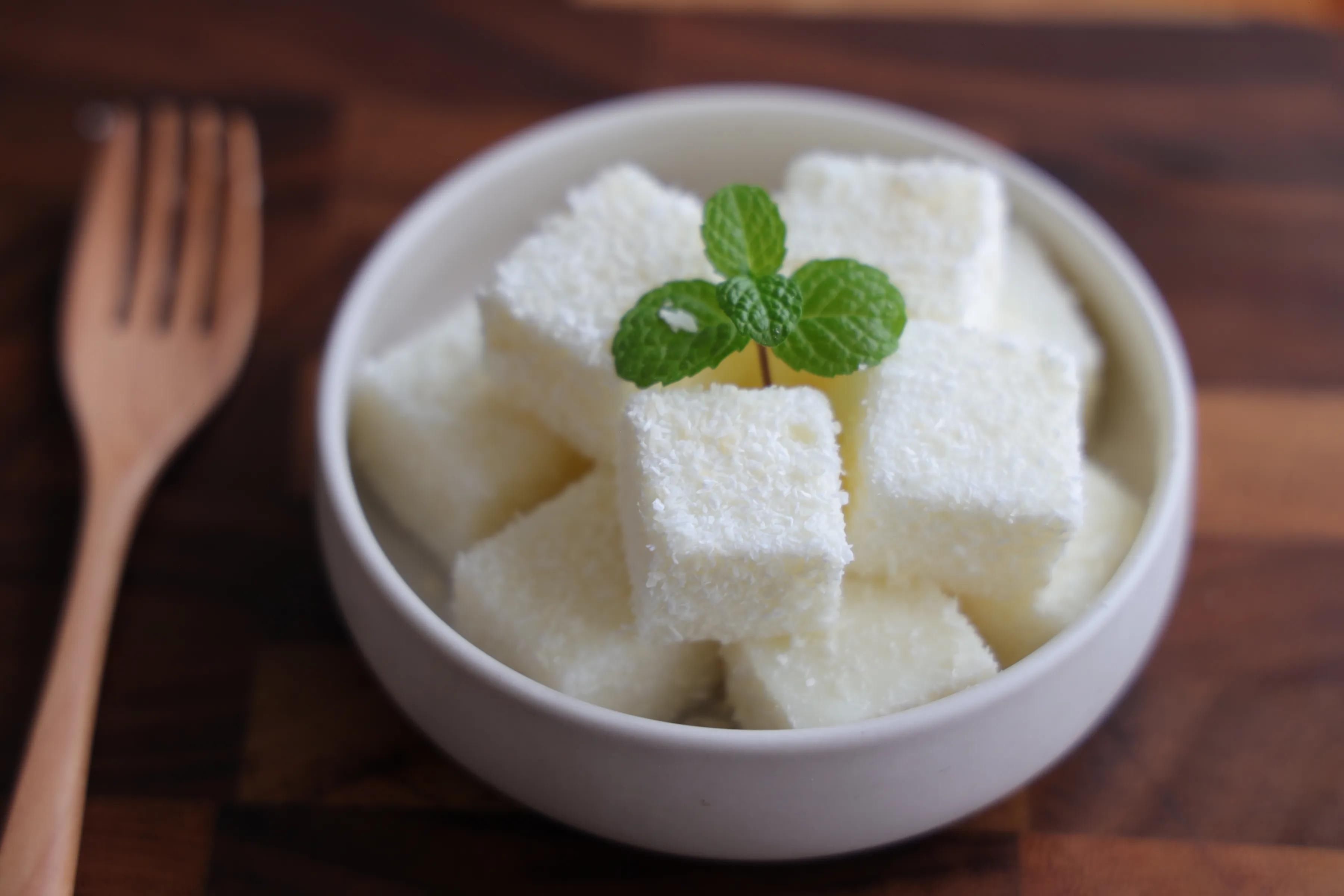 喝不完的牛奶做成小甜品，不用烤箱，简单0难度，小朋友都喜欢吃