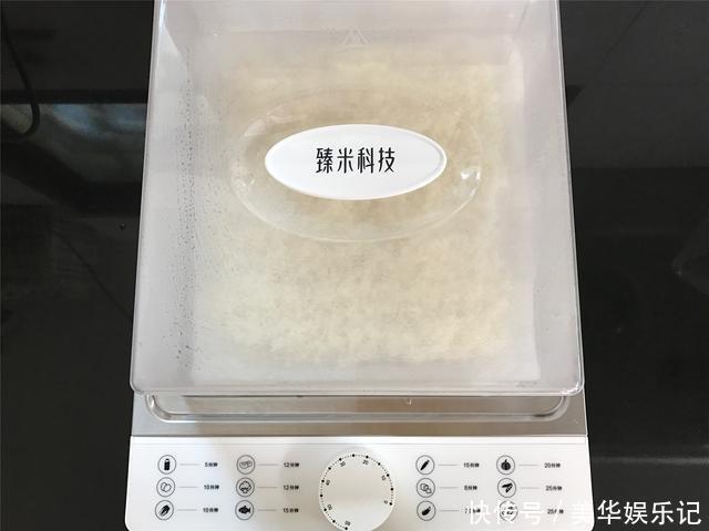 饺子皮加1碗糯米，做成快手早餐，皮薄馅大，一人一屉不够吃