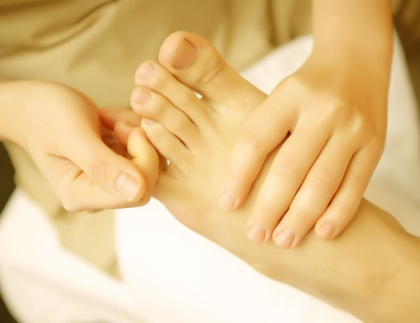 血管狭窄|血管变窄的人，晚上睡觉有4种表现，常吃一种食物，血脂不堆积