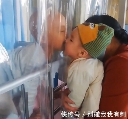 弟弟|老大生病住院,妈妈带老二来医院看望,两个孩子见面的场景惹人泪