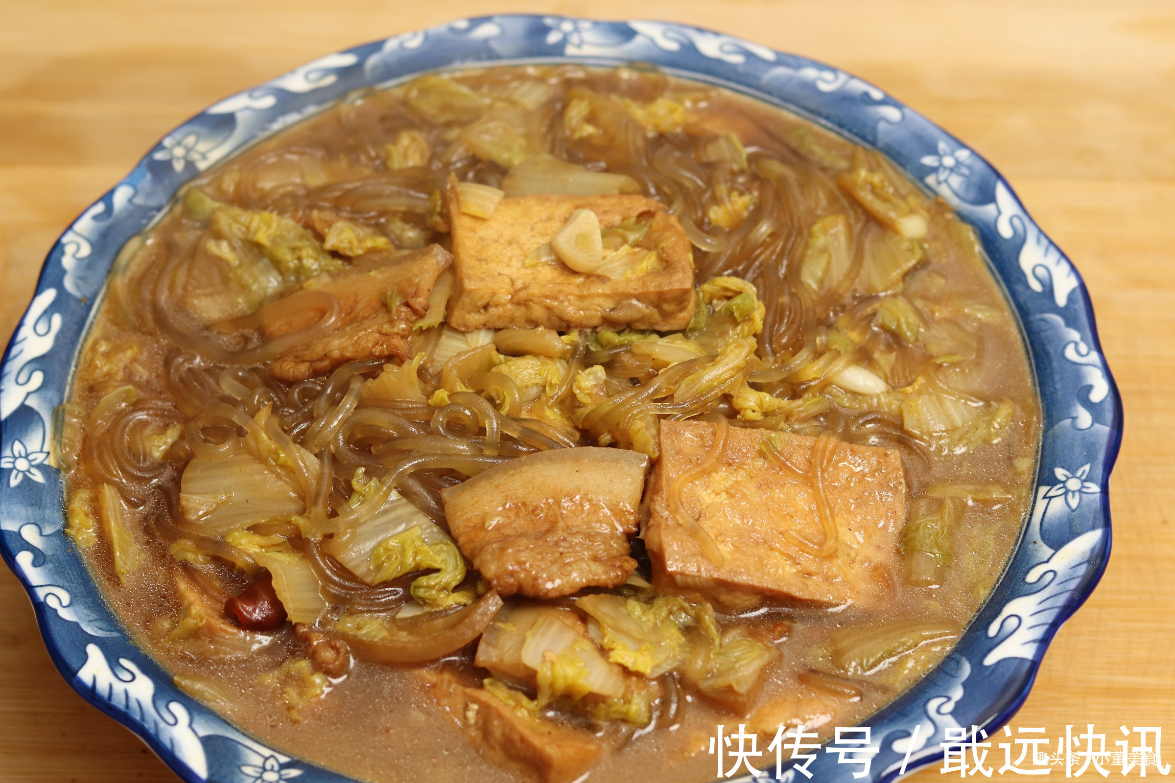 大锅菜|白菜炖豆腐，先炒白菜还是先炖豆腐大厨教你正确做法，太香了