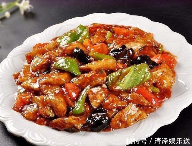 大厨教你做红烧茄子,记住这2点,不发黑不吸油,焦香软嫩不油腻