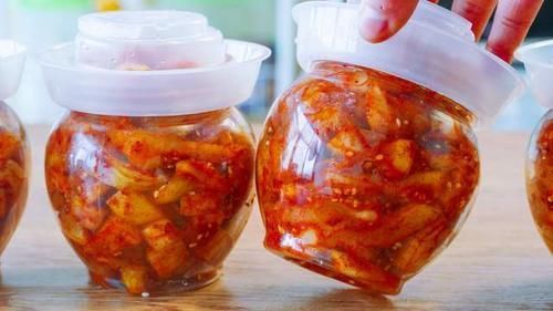 2分钟教你制作川味萝卜干，不用晒不用等，又脆又香，2天就能吃