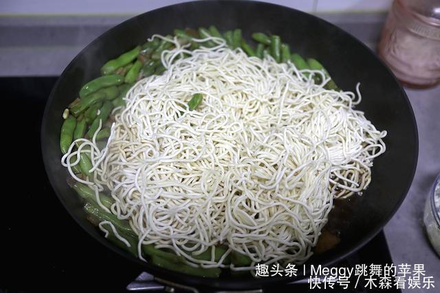 入味|豆角焖面,直接焖还是先煮面都不对!用这招,根根干香入味