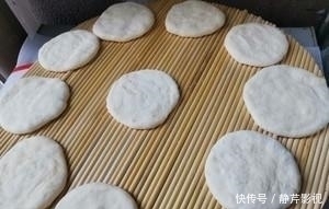 全家|家里的面粉用来这样吃,全家人都喜欢吃,快来学学吧