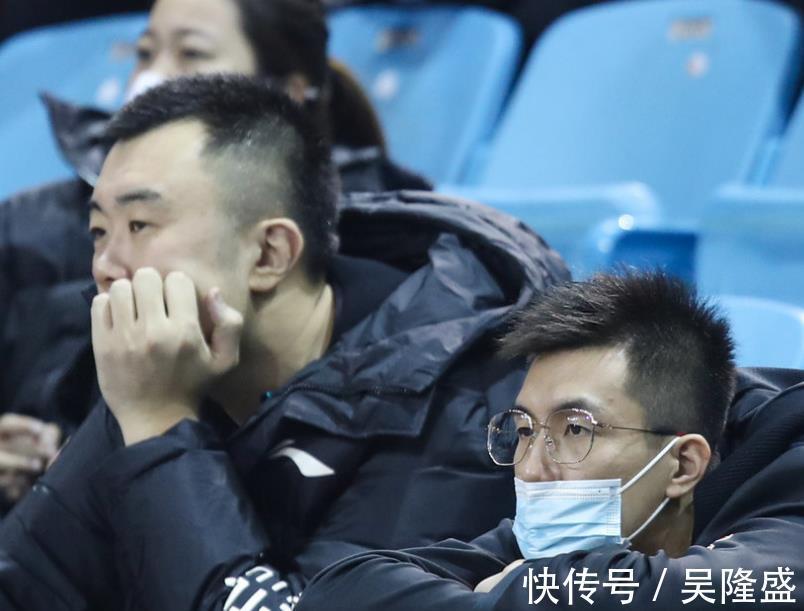 杨鸣|10胜1负!辽宁爆扫6大豪门,打广东最狠,杨鸣郭艾伦不给杜锋面子