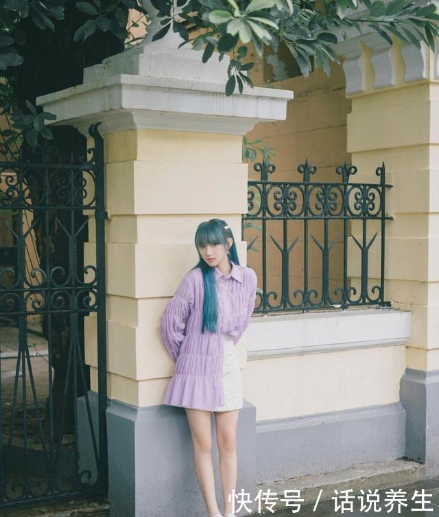 少女|“漫画少女”程潇好绝,迷雾蓝发色配双马尾,女生看了都心动!