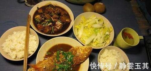 失眠|为什么女性一到45岁后,就容易失眠?可能和晚餐食用的主食有关