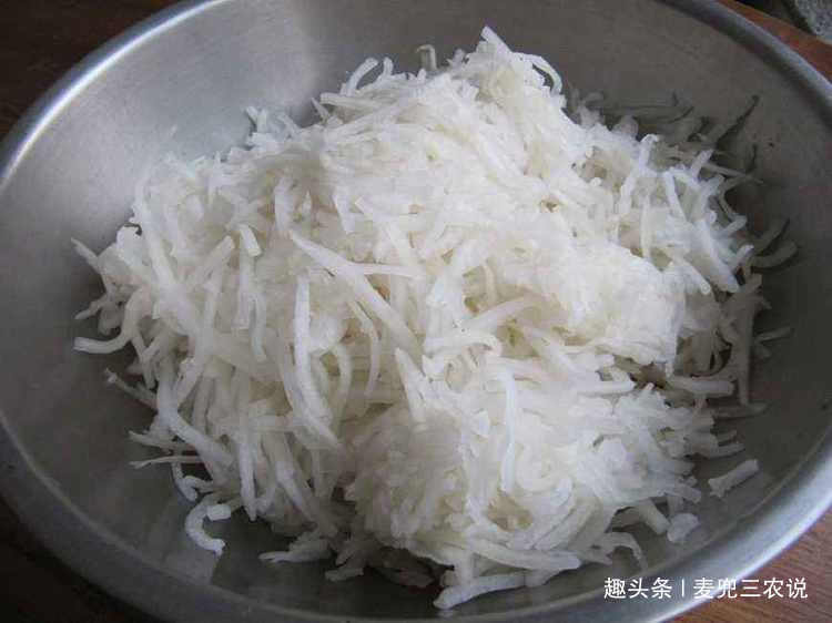 黑眼圈|女性常吃此菜,黑眼圈没有了,皱纹消失了,小肚腩也不见了