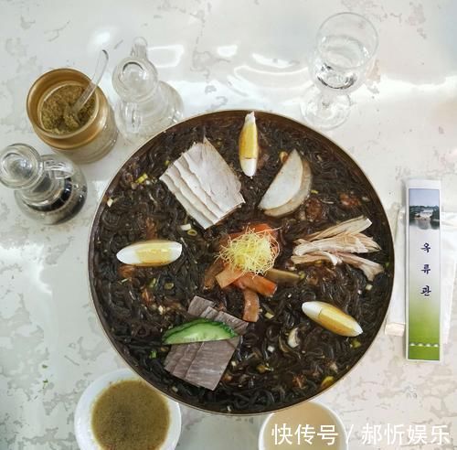 香辣酸爽的朝鲜冷面,是朝鲜人民的自豪,从君王到百姓人人都喜欢