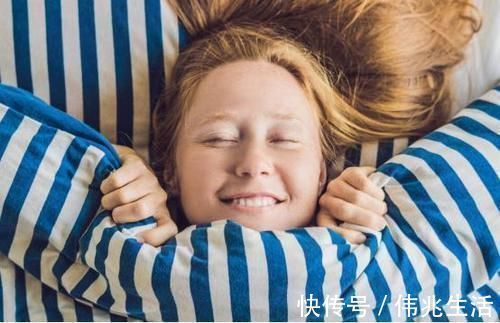 睡眠|晚上常失眠,让人烦躁不安,教你几个小方法,助你一觉睡到大天亮