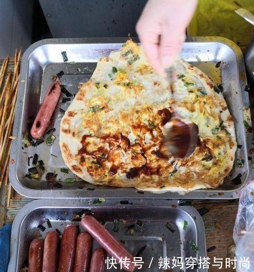 棚子|老两口卖特色早餐,一口锅一个棚子卖22年,食客太经典了!