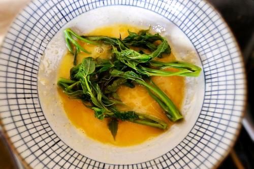 这菜其貌不扬，却浑身是宝，才5元1斤，家家户户都吃得起