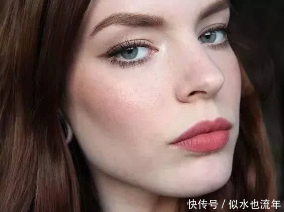 还在犹豫不决如何选择口红?据说每个女神化妆台上都拥有这些唇膏