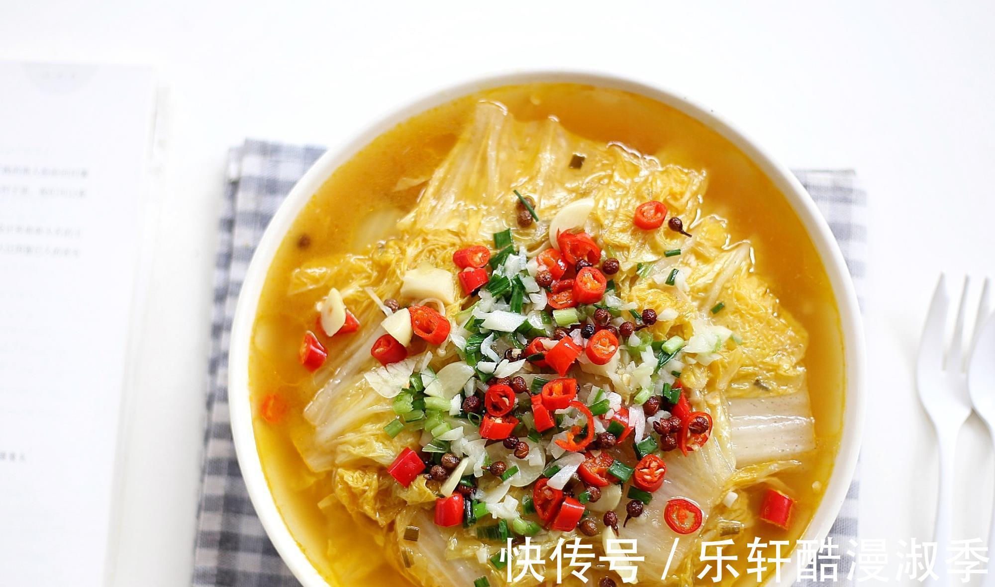 诱人|大白菜这做法绝了,色泽金黄,鲜香诱人,天热这么吃开胃又下饭