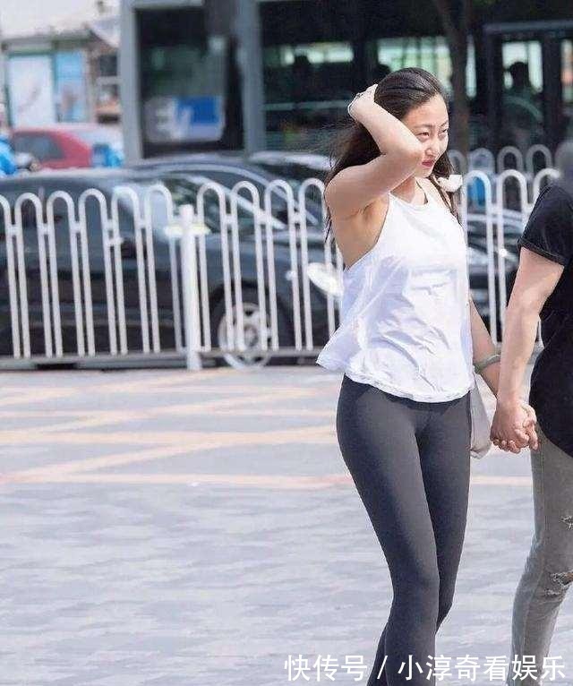 大长腿 时尚帅气的打底裤穿搭年轻有品位,展现你的身材优势,凸显优势