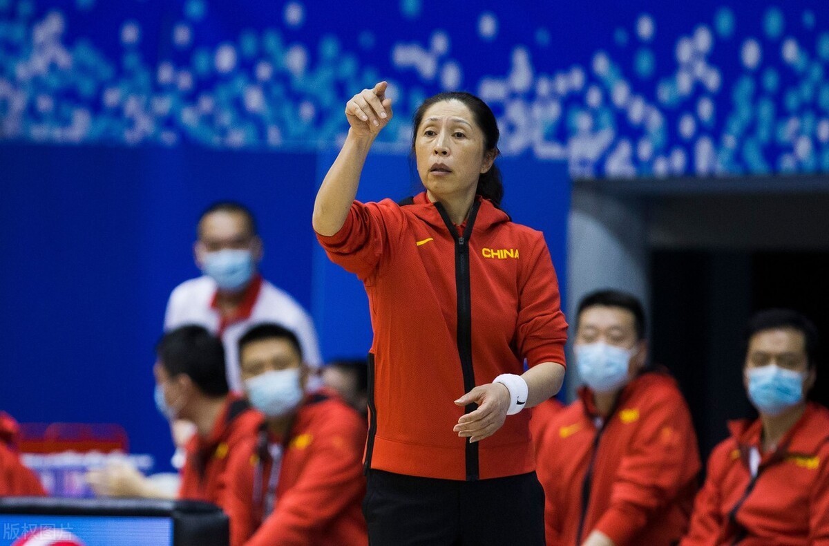 杨力维|中国女篮4例阳性转阴,6名队员塞尔维亚发声,郑薇塞翁失马