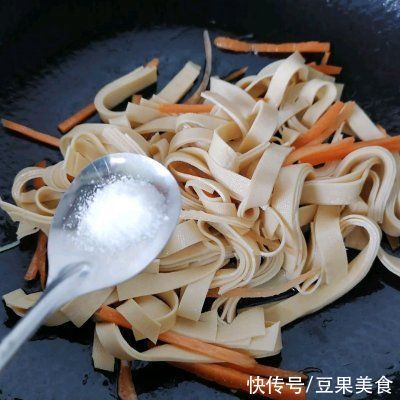 青椒|#我为奥运出食力#千张肉丝这样做，秒变米饭杀手