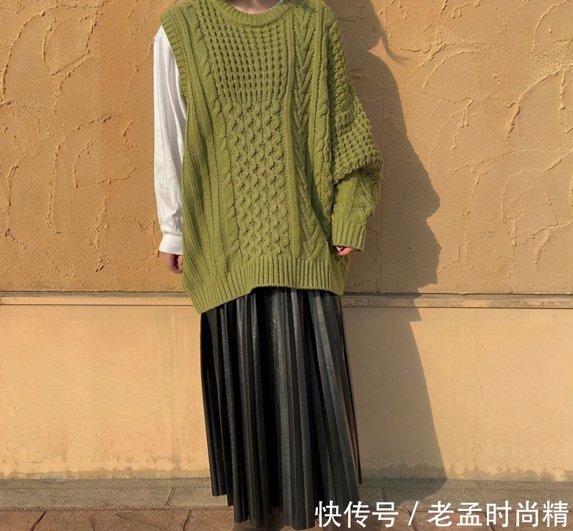 白色裙|百褶裙,好看又好搭,教你解锁花样穿法