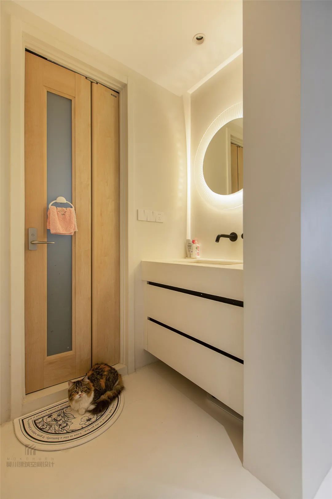 布置|90㎡现代侘寂风，极简的空间，优雅的线条，舒适的软装