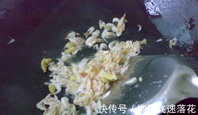 秋季多吃空心菜，试试这种新吃法，营养又美味，营养均衡特解馋！