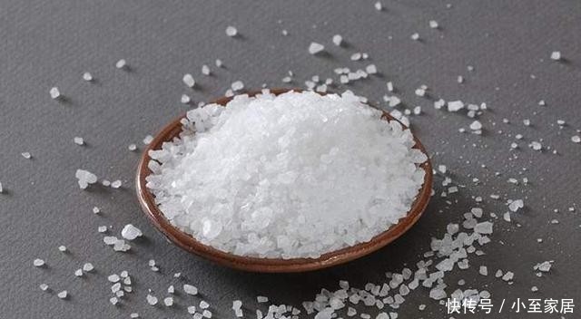 省事|毛巾用久了又臭又滑,这样清洗更干净省事,不得不感叹聪明