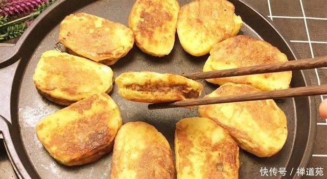 剩馒头新吃法,老人小孩都爱,老阿姨教你方法2分钟学会