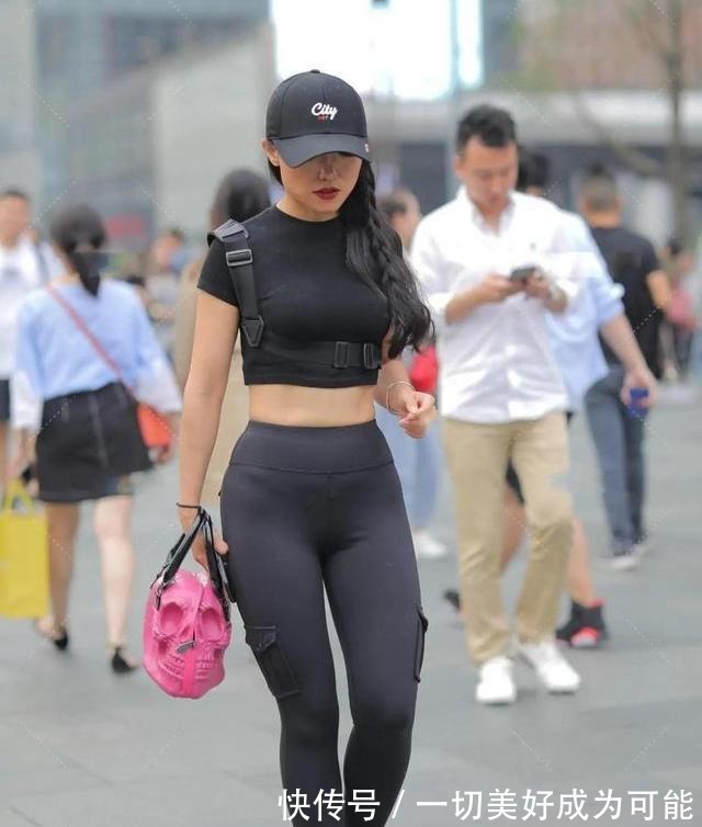 工作服 将工装服设计成瑜伽裤,那么它所展现的魅力就会多出一丝清凉!