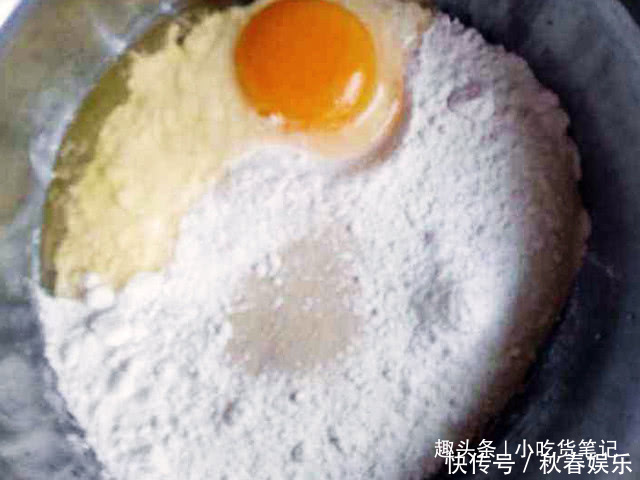 油条怎么做?详细步骤教你自己在家里做油条,简单自制健康早餐