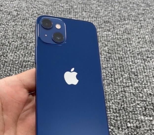 iphone|苹果做出妥协！iPhone13原型机曝光，体验升级获果粉大赞