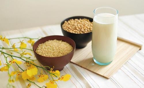 咖啡|更年期女性注意,除了咖啡外,还有这3种饮品不妨远离