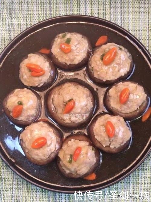 简单又好吃的爽口的下饭菜，鲜美开胃，端上桌都抢着伸筷，秒光！