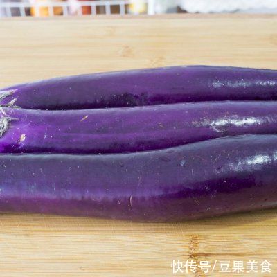 餐桌上最有人气的家常菜之炒茄子