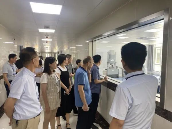 威海市“医疗器械安全宣传周”活动展播|基层动态 | 发放