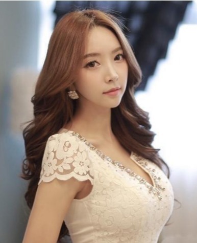 小哥哥 打底裤美女,优雅独特,展现高贵的名媛气质!