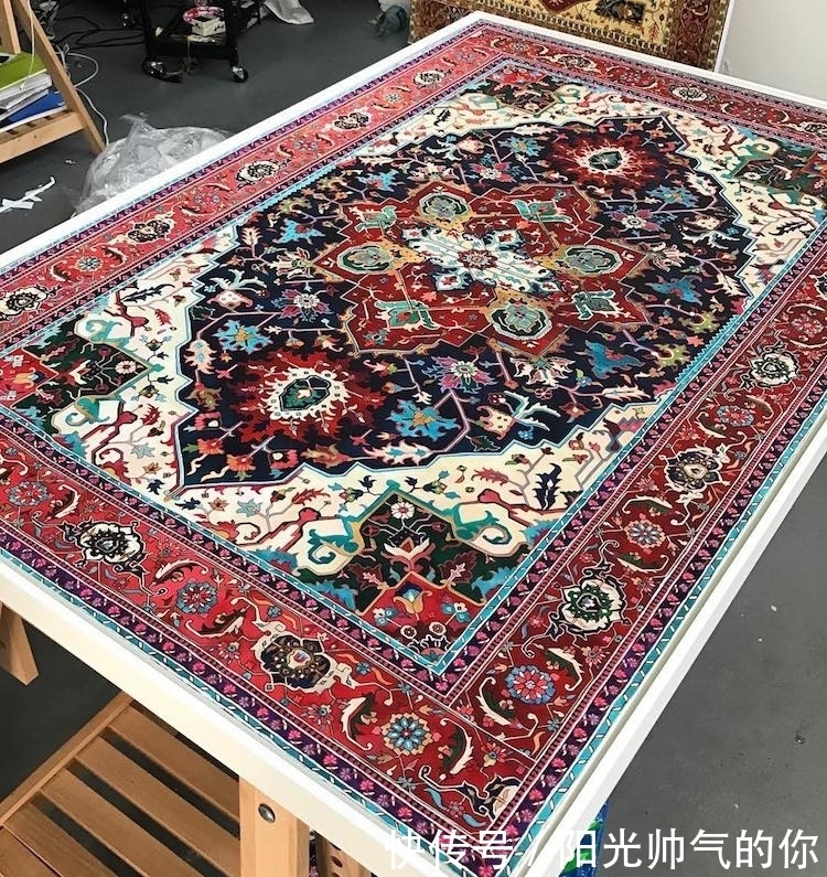 画笔|男子造地毯不用羊毛用画笔 你能分出真假吗?