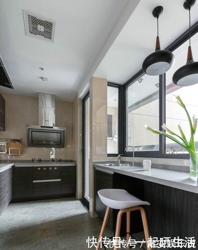 安装|家里窗台别闲着,不做飘窗就放一块木板吧!